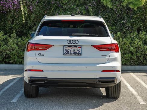 Used 2023 Audi Q3 2.0T Premium w/ Convenience Package image 5