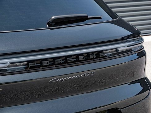 Certified 2026 Porsche Cayenne GTS AWD/4WD image 39
