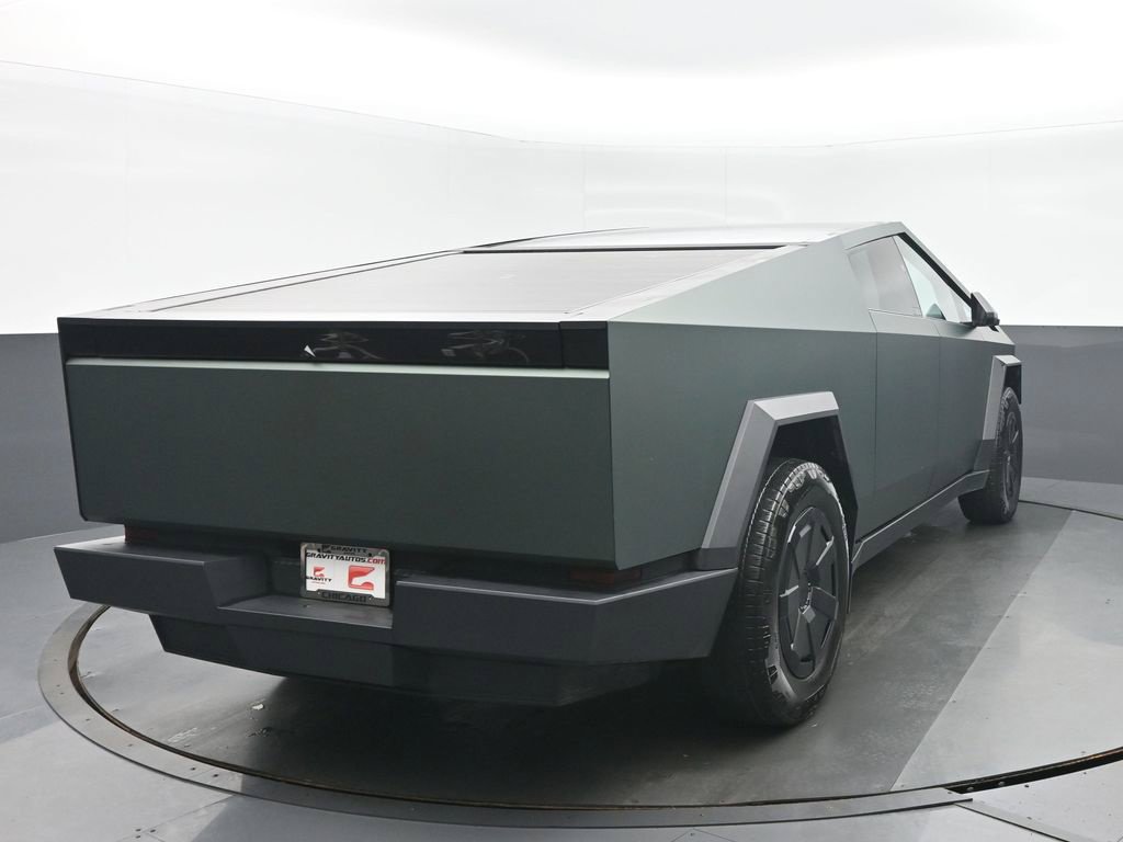 Used 2024 Tesla Cybertruck AWD Crew Cab image 4