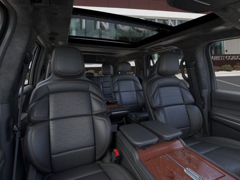 New 2025 Lincoln Navigator Black Label image 10