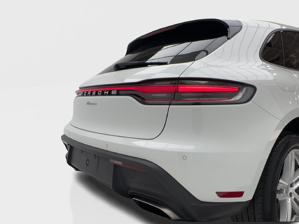 Used 2022 Porsche Macan AWD/4WD image 10