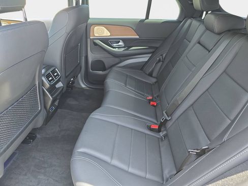Used 2025 Mercedes-Benz GLE 350 4MATIC image 17
