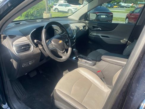 Used 2020 Chevrolet Equinox Premier w/ LPO, Floor Liner Package FWD image 11