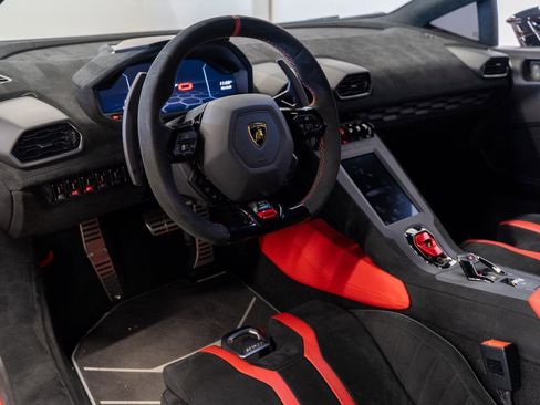 Used 2023 Lamborghini Huracan STO image 2