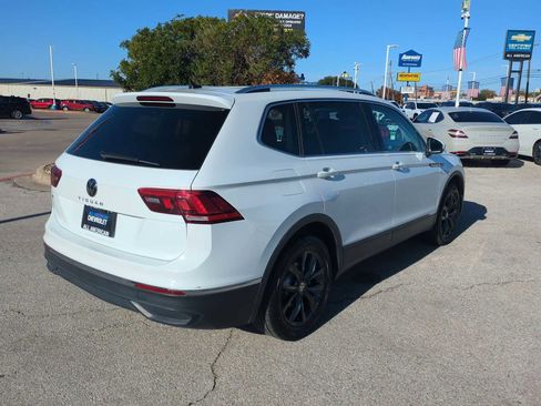 Used 2024 Volkswagen Tiguan SE image 8