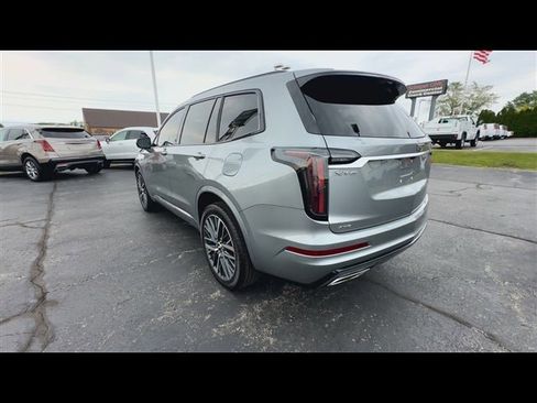 Used 2023 Cadillac XT6 Sport w/ Technology Package image 6