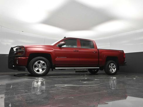Used 2018 Chevrolet Silverado 1500 LT w/ All Star Edition AWD/4WD image 21