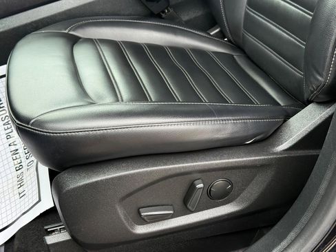 Used 2024 Ford Edge SEL image 23