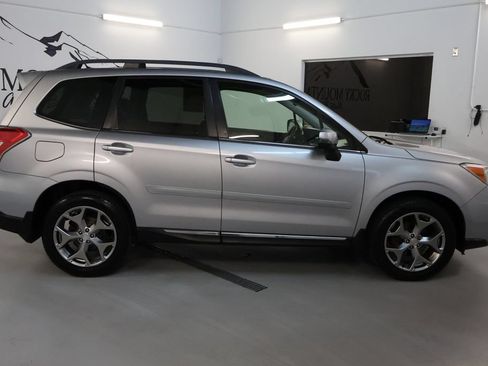 Used 2015 Subaru Forester 2.5i Touring AWD/4WD image 8