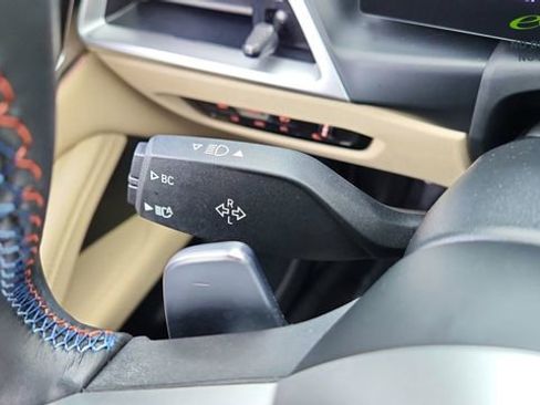 Used 2026 BMW M440i Convertible RWD image 43