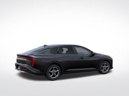 New 2026 Kia K4 LXS image 6