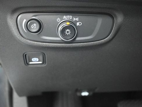 Used 2021 GMC Terrain SLE w/ Driver Convenience Package FWD image 21