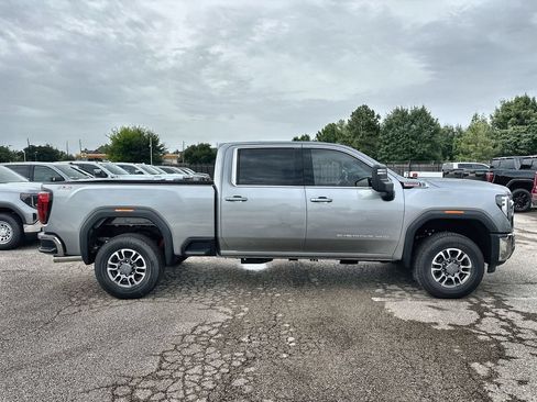 New 2026 GMC Sierra 2500 SLE w/ SLE Value Package; AWD/4WD image 10