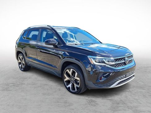 Used 2022 Volkswagen Taos SEL image 7