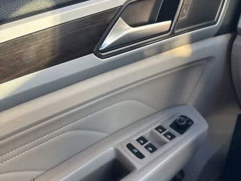 Certified 2023 Volkswagen Atlas SE image 19