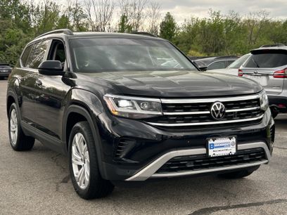 Used 2023 Volkswagen Atlas SE w/ Panoramic Sunroof Package