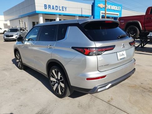Used 2025 Mitsubishi Outlander SE AWD/4WD image 6
