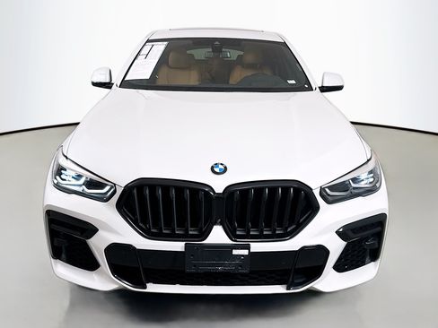 Used 2022 BMW X6 xDrive40i w/ M Sport Package AWD/4WD image 2