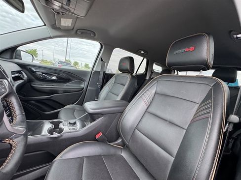 Used 2024 GMC Terrain AT4 w/ Tech Package AWD/4WD image 9