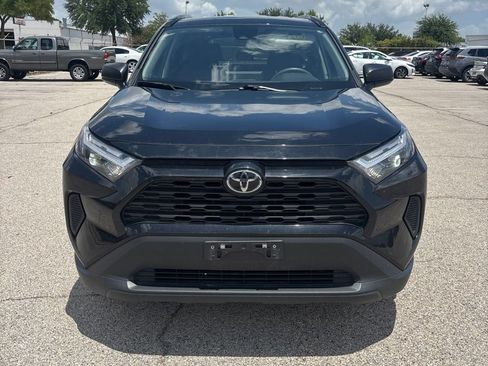 Used 2025 Toyota RAV4 LE AWD/4WD image 2