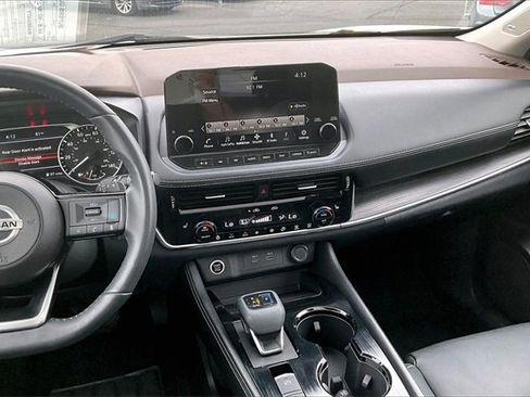 Used 2021 Nissan Rogue SL w/ Premium Package image 6