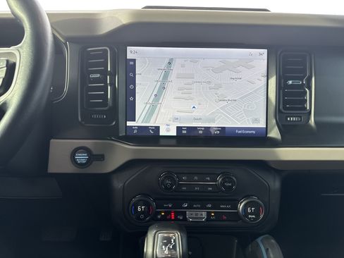 Used 2023 Ford Bronco Wildtrak image 29