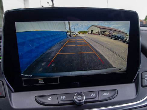 Used 2023 Chevrolet Blazer Premier FWD image 17