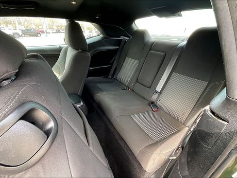 Used 2021 Dodge Challenger SXT w/ Driver Convenience Group image 28