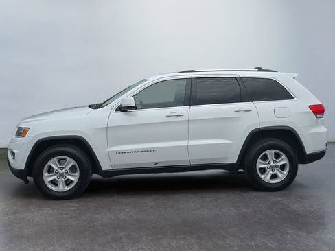 Used 2015 Jeep Grand Cherokee Laredo w/ Quick Order Package 23E AWD/4WD image 2