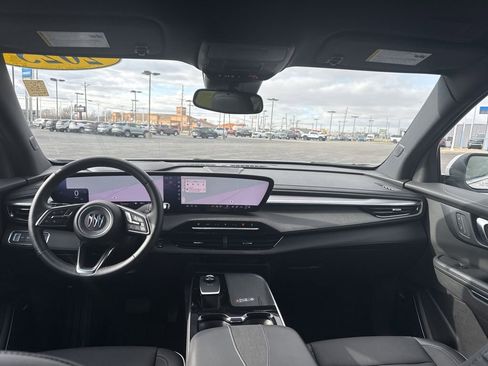 Used 2025 Buick Enclave Preferred image 41