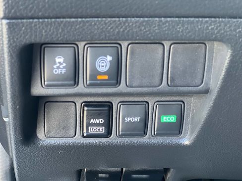 Used 2017 Nissan Rogue S image 14