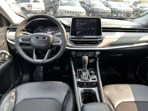 Certified 2022 Jeep Compass Latitude image 9