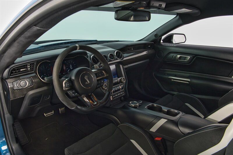 Used 2021 Ford Mustang Shelby GT500 w/ Technology Package RWD image 19