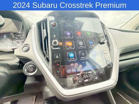 Used 2024 Subaru Crosstrek 2.0i Premium AWD/4WD image 17