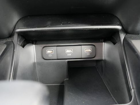 Used 2023 Kia Sorento LX AWD/4WD image 33