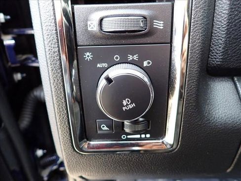 Used 2015 RAM 1500 Sport w/ Convenience Group image 13