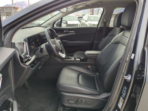 Certified 2024 Kia Sportage EX image 16