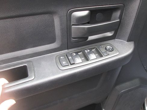 Used 2014 RAM 2500 Tradesman AWD/4WD image 16