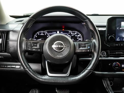 Used 2023 Nissan Pathfinder SL AWD/4WD image 22