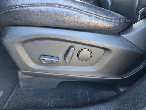 Used 2021 Ford Explorer XLT w/ Equipment Group 202A image 18