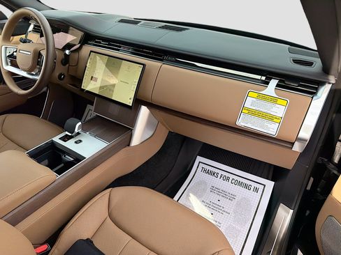 New 2026 Land Rover Range Rover Autobiography AWD/4WD image 13