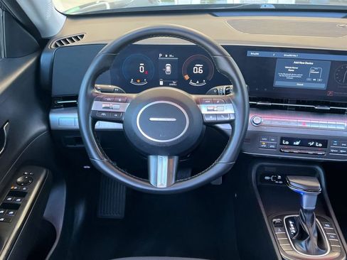 Used 2024 Hyundai Kona SEL AWD/4WD image 16