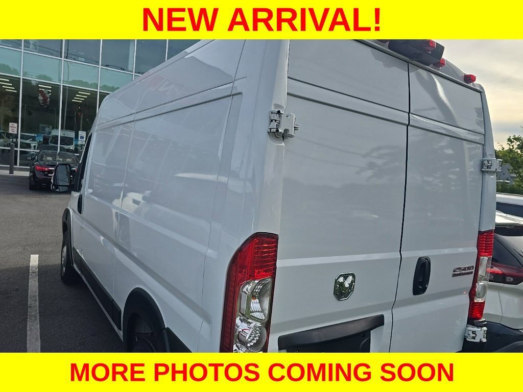 Used 2025 RAM ProMaster 2500 w/ Convenience Group FWD image 15