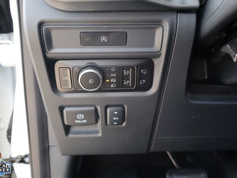 Used 2025 Ford F150 Lariat w/ Equipment Group 502A High AWD/4WD image 15