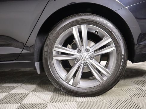 Used 2019 Volkswagen Jetta R-Line w/ R-Line Cold Weather Package image 31