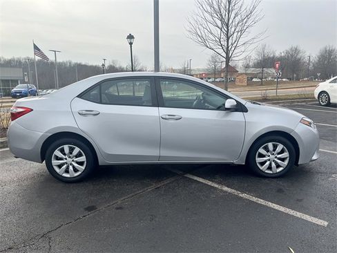 Used 2016 Toyota Corolla LE image 9