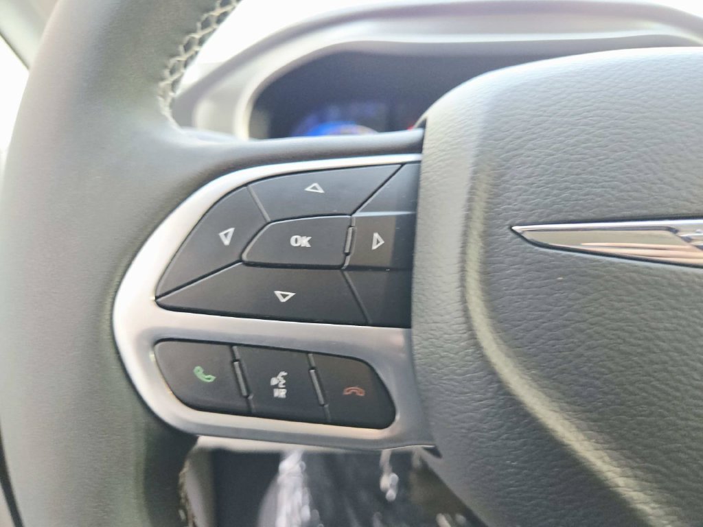 Used 2024 Chrysler Pacifica Touring-L w/ Road Tripper Package FWD image 21