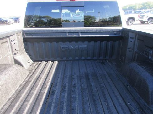 New 2026 GMC Sierra 1500 AT4 w/ AT4 Premium Package AWD/4WD image 7