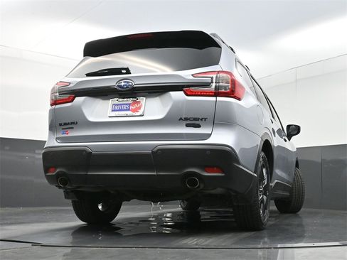 Used 2024 Subaru Ascent Onyx Edition image 31