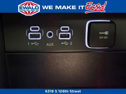 New 2025 Jeep Grand Cherokee Limited w/ Black Appearance Package image 26